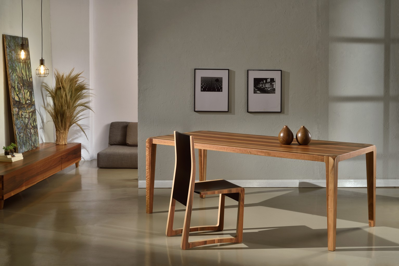 ABACUS dining table with curved legs